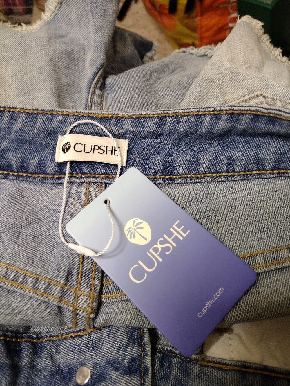 Cupshe Boho Light Wash Distressed Denim Shorts - Picture 3 of 6